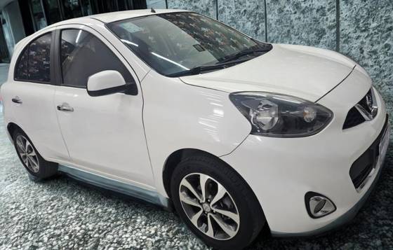 NISSAN MARCH 1.6 SL 16V FLEXSTART 4P XTRONIC NISSAN MARCH 1.6 SL 16V FLEXSTART 4P XTRONIC